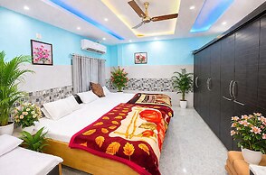 Hotel Abhivadya Ganges Varanasi Near Kashi Vishwanath Temple and Ghats