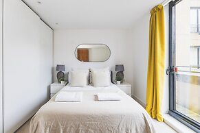 Spacious 3 Bedroom Flat in Kensington