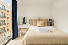 Spacious 3 Bedroom Flat in Kensington