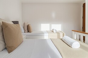 Spacious 3 Bedroom Flat in Kensington