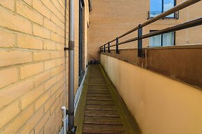 Spacious 3 Bedroom Flat in Kensington