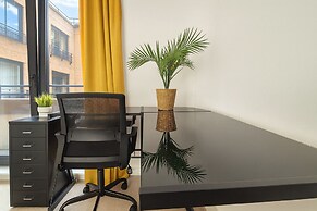 Spacious 3 Bedroom Flat in Kensington