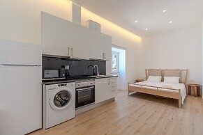 Downtown Studio Apartment G