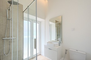 Downtown 1 Bedroom Apartment E