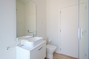 Downtown 1 Bedroom Apartment E
