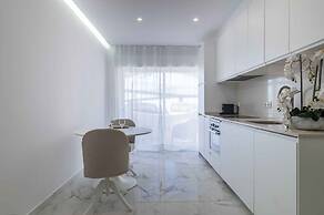 Baleeira Sea View Studio