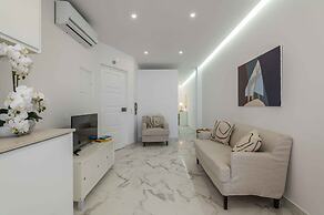 Baleeira Sea View Studio