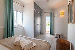 Downtown Rooftop 1 Bedroom Apartment