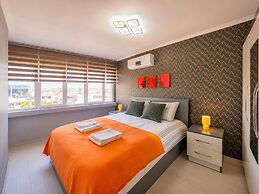 Maxihomes Hadrian Amber