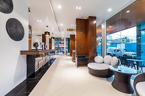 Meet Holiday International Hotel