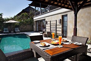 Sundara Oceanside Villa