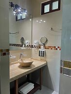 Alux Bacalar Hotel