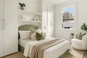 Stylish 4BR City Retreat