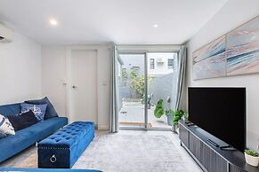 Stylish 4BR City Retreat