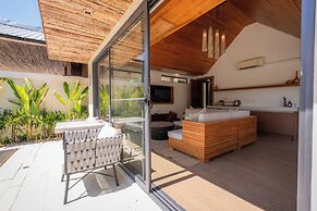 Zaya Beach Club & Resort