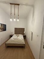 Affordable 2BR Apt Superb Location