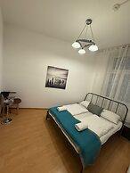 Cozy 3BR Apt Vienna City Center