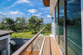 Teak 5BR Pool Villa Bang Tao + Airport Shuttle