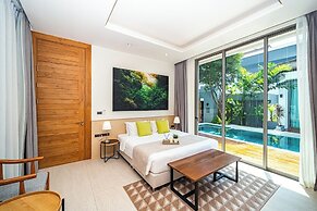 Teak 5BR Pool Villa Bang Tao + Airport Shuttle