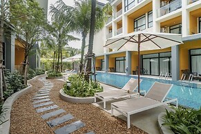 Pool View Condo 2204, Wyndham Garden Resort