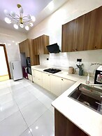 Serviced Apartment