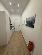 Stylish 1BR Apartment City Center