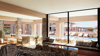 Volta Seaside Boutique Hotel
