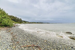 Fish & Hike: Quiet Smith River Cabin Near Ocean!