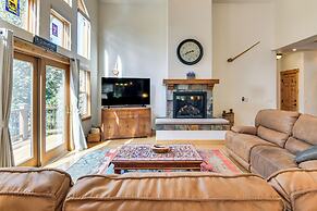 Mtn-view Cabin w/ Private Hot Tub in Georgetown!
