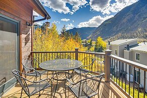 Mtn-view Cabin w/ Private Hot Tub in Georgetown!