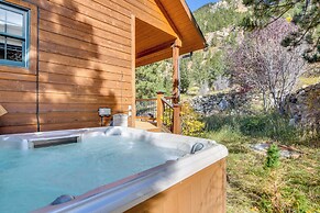 Mtn-view Cabin w/ Private Hot Tub in Georgetown!
