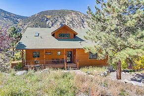 Mtn-view Cabin w/ Private Hot Tub in Georgetown!