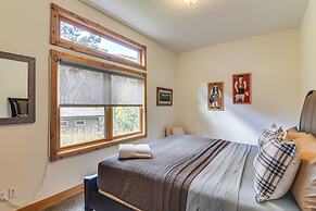 Mtn-view Cabin w/ Private Hot Tub in Georgetown!