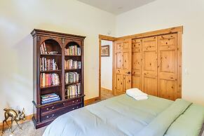 Mtn-view Cabin w/ Private Hot Tub in Georgetown!