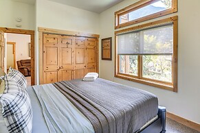 Mtn-view Cabin w/ Private Hot Tub in Georgetown!