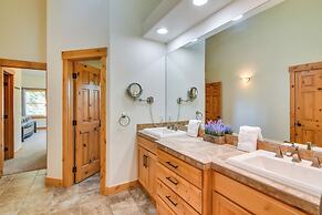 Mtn-view Cabin w/ Private Hot Tub in Georgetown!