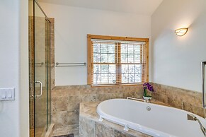 Mtn-view Cabin w/ Private Hot Tub in Georgetown!