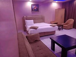 GoldRush Suites