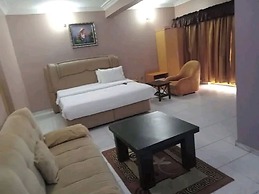 GoldRush Suites