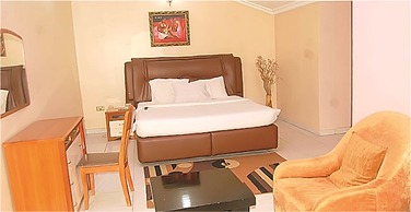 GoldRush Suites