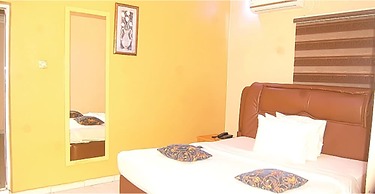 GoldRush Suites