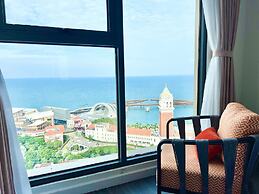 Atermis Regency Hillside Phu Quoc - Sea & Fireworks View