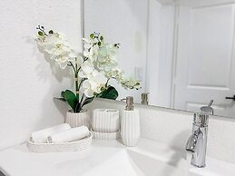 Luxury Suite Studio With Kitchen Spa Shower