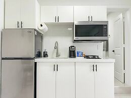 Luxury Suite Studio With Kitchen Spa Shower