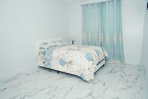 Large Family Home Near Phoenix