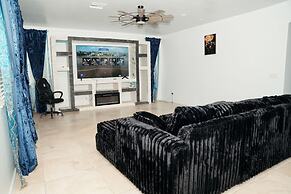 Large Family Home Near Phoenix