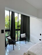 Nashaly Suite