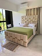 Nashaly Suite