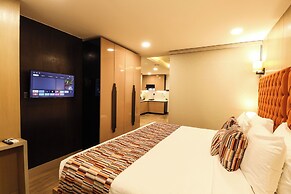 AR Suites Sohna Road