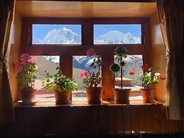 Trekkers Holiday Inn